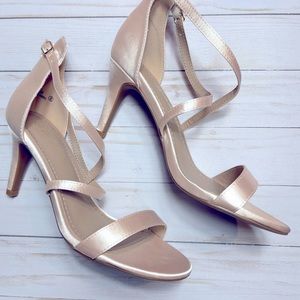 Dream Pairs Size 8 Dolce Champagne Stiletto Pump Heel Sandal.